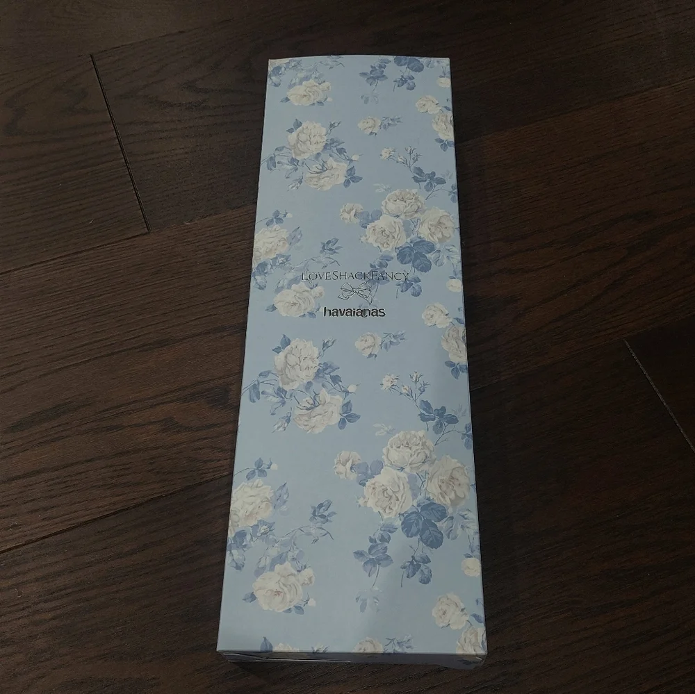 LoveShackFancy x havaianas Women's Whisper Blue Top Flip Flops - Picture 11 of 12